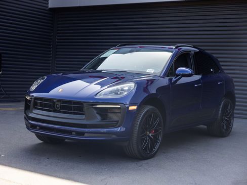 Certified 2023 Porsche Macan GTS AWD/4WD image 1