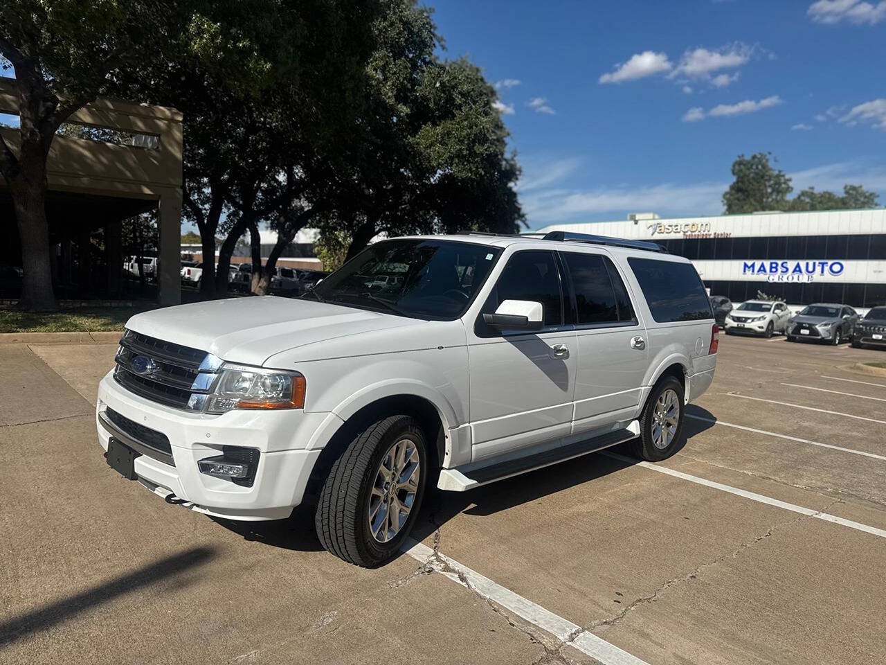Used 2017 Ford Expedition EL Limited AWD/4WD image 2