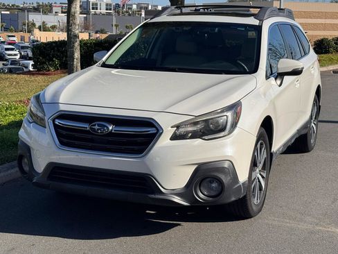 Used 2019 Subaru Outback 2.5i Limited w/ Popular Package #2 image 3
