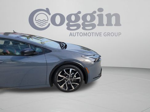 Certified 2025 Toyota Prius Plug-In Hybrid FWD image 32