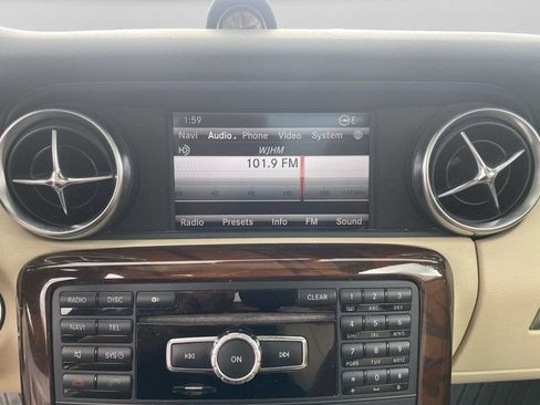 Used 2013 Mercedes-Benz SLK 350 image 12