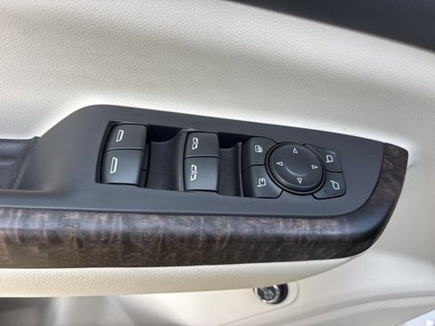 Used 2021 GMC Acadia Denali w/ Denali Technology Package image 24