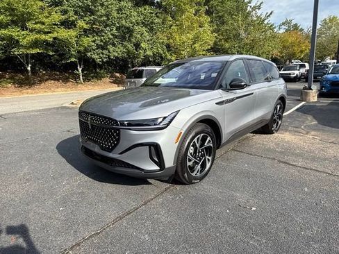 New 2025 Lincoln Nautilus Premier w/ Jet Appearance Package image 2