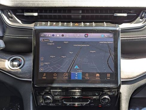 Used 2023 Jeep Grand Cherokee Limited AWD/4WD image 14