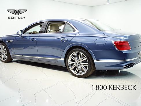 Certified 2022 Bentley Flying Spur Plug-In Hybrid AWD/4WD image 7
