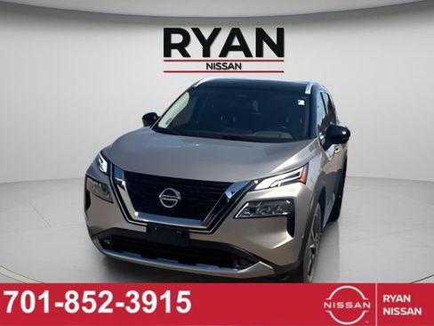 Used 2021 Nissan Rogue Platinum AWD/4WD image 1