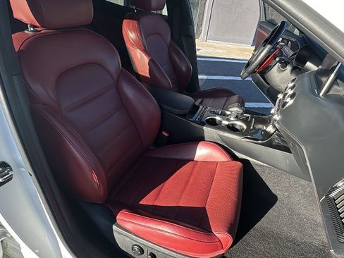 Used 2021 Kia Stinger GT2 image 19