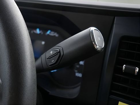 Used 2023 Ford F550 4x4 Regular Cab Super Duty image 25