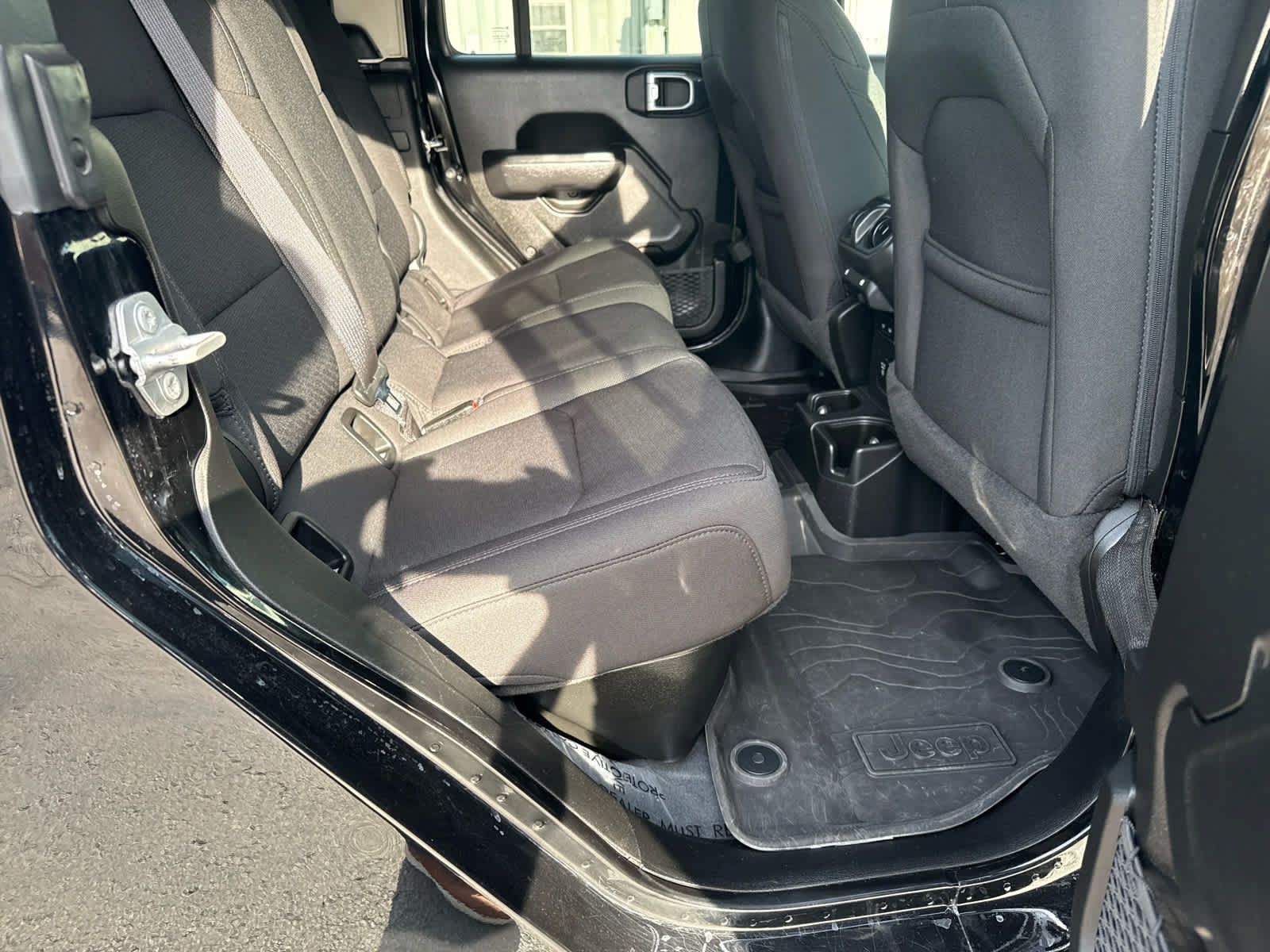 Used 2023 Jeep Gladiator Sport AWD/4WD image 14