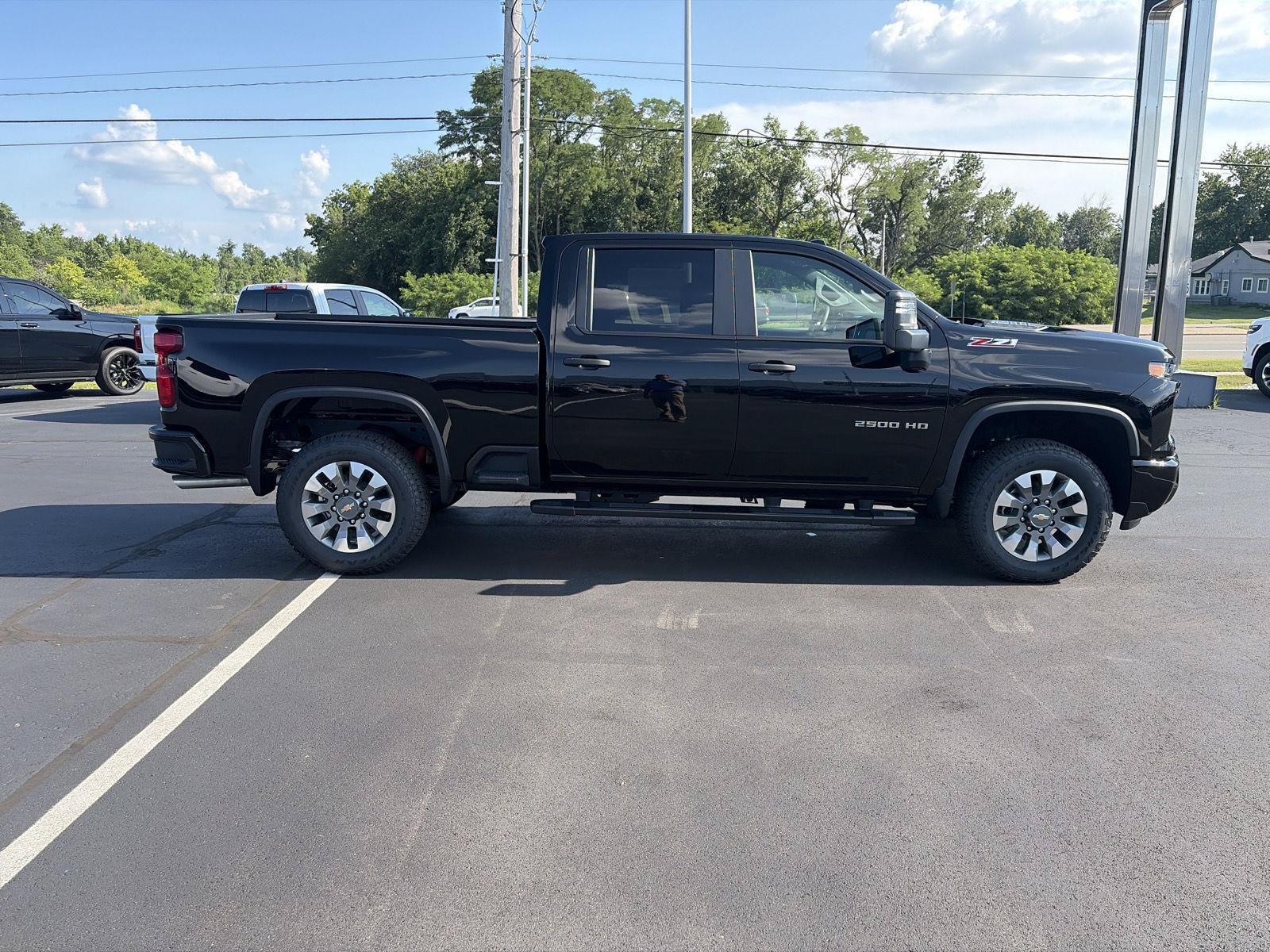 New 2026 Chevrolet Silverado 2500 Custom w/ Custom Value Package AWD/4WD image 2