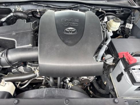 Used 2021 Toyota Tacoma TRD Sport AWD/4WD image 30