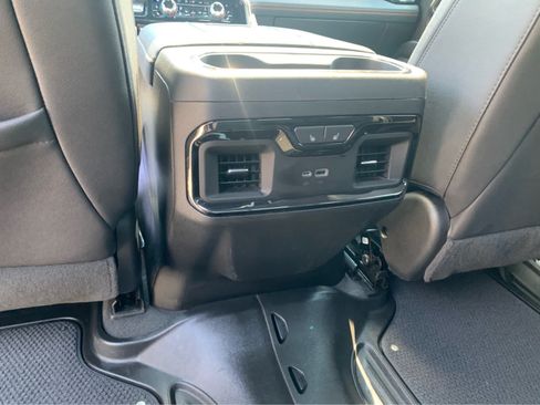 Used 2024 GMC Sierra 2500 AT4 w/ AT4 Preferred Package AWD/4WD image 24