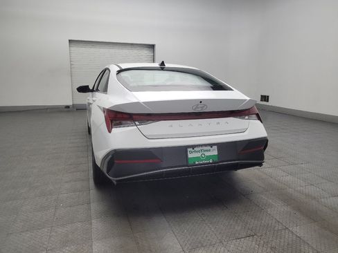 Used 2025 Hyundai Elantra SEL FWD image 6
