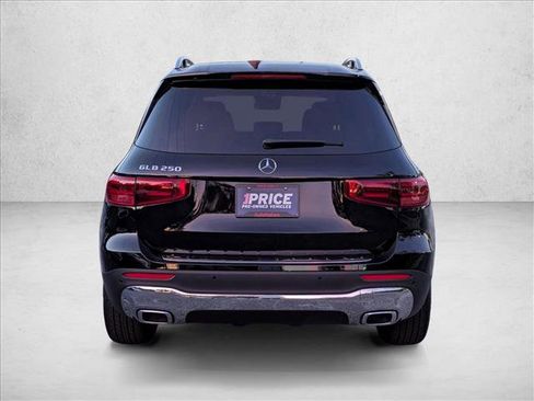 Certified 2025 Mercedes-Benz GLB 250 image 7