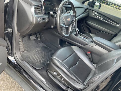 Used 2022 Cadillac XT5 Premium Luxury AWD/4WD image 15