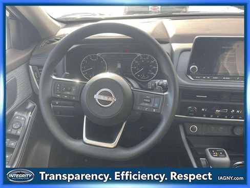 Certified 2023 Nissan Rogue SV image 14