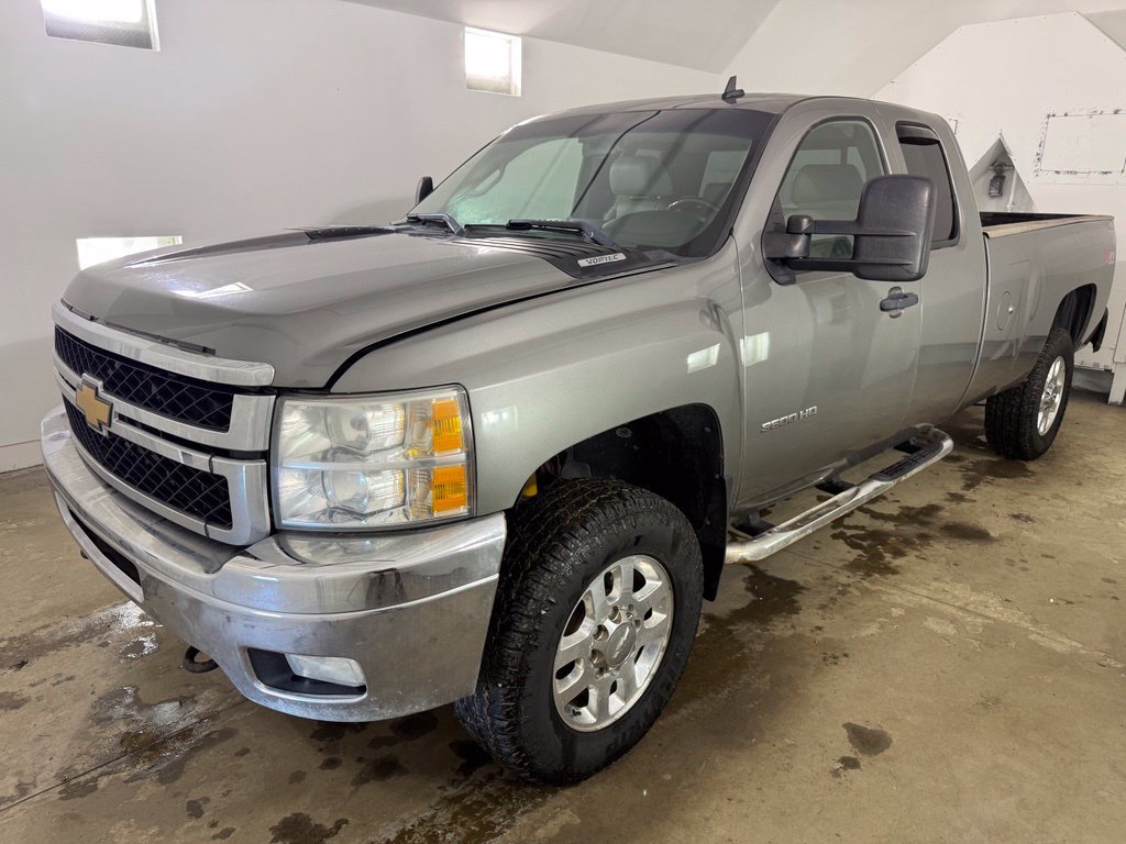 Used 2013 Chevrolet Silverado 3500 LT w/ Interior Plus Package AWD/4WD image 1