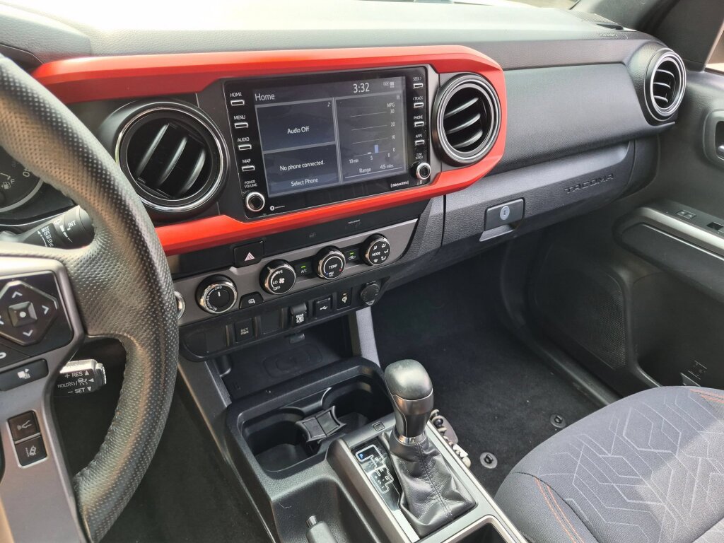 Certified 2020 Toyota Tacoma TRD Off-Road AWD/4WD image 22
