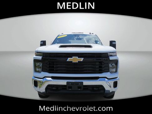 Used 2025 Chevrolet Silverado 3500 W/T w/ WT Convenience Package image 3