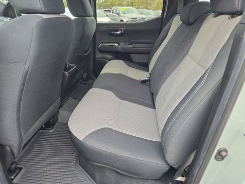 Certified 2022 Toyota Tacoma TRD Sport image 16