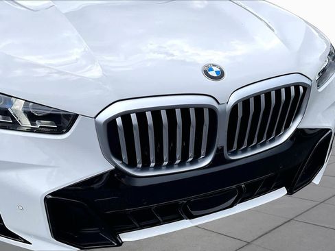 Certified 2025 BMW X5 xDrive40i w/ M Sport Package AWD/4WD image 30
