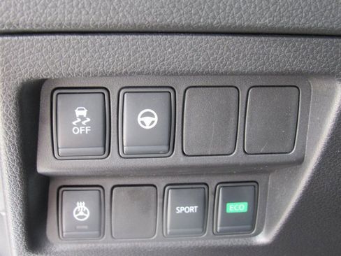 Used 2021 Nissan Rogue Sport SL image 19