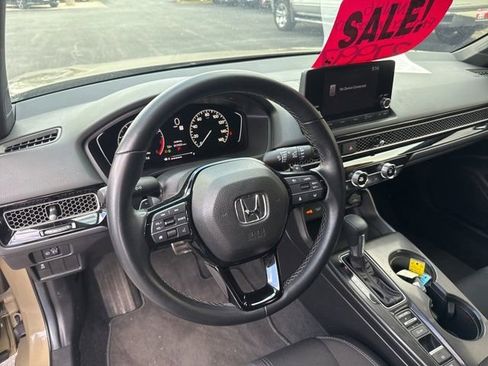 Used 2025 Honda Civic Sport image 11