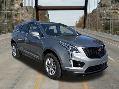 New 2025 Cadillac XT5 Luxury