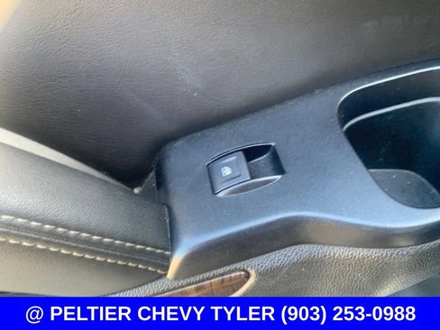Used 2019 Chevrolet Tahoe LT w/ Off-Road Package AWD/4WD image 13