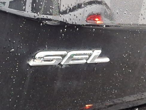 Certified 2022 Ford Edge SEL w/ Convenience Package image 30