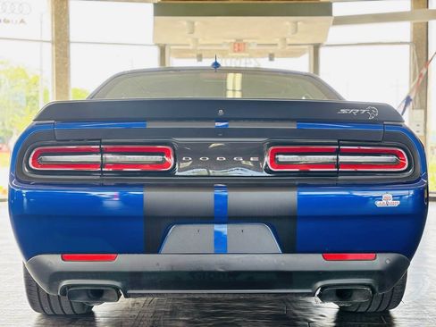 Used 2022 Dodge Challenger SRT Hellcat RWD image 12