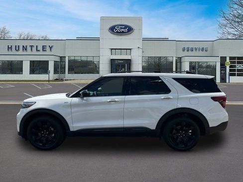 Used 2023 Ford Explorer ST-Line w/ Class IV Trailer Tow Package AWD/4WD image 6