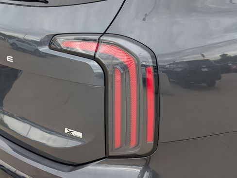 Used 2024 Kia Telluride SX Prestige X-Line AWD/4WD image 12