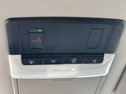 Used 2023 Nissan Pathfinder SL w/ Lighting Package (N92) FWD image 46