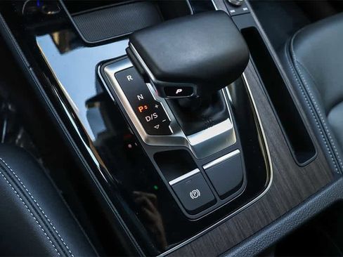 Used 2022 Audi Q5 2.0T Premium w/ Convenience Package image 20