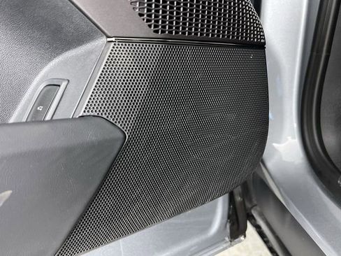 Used 2025 Cadillac Lyriq Luxury image 25