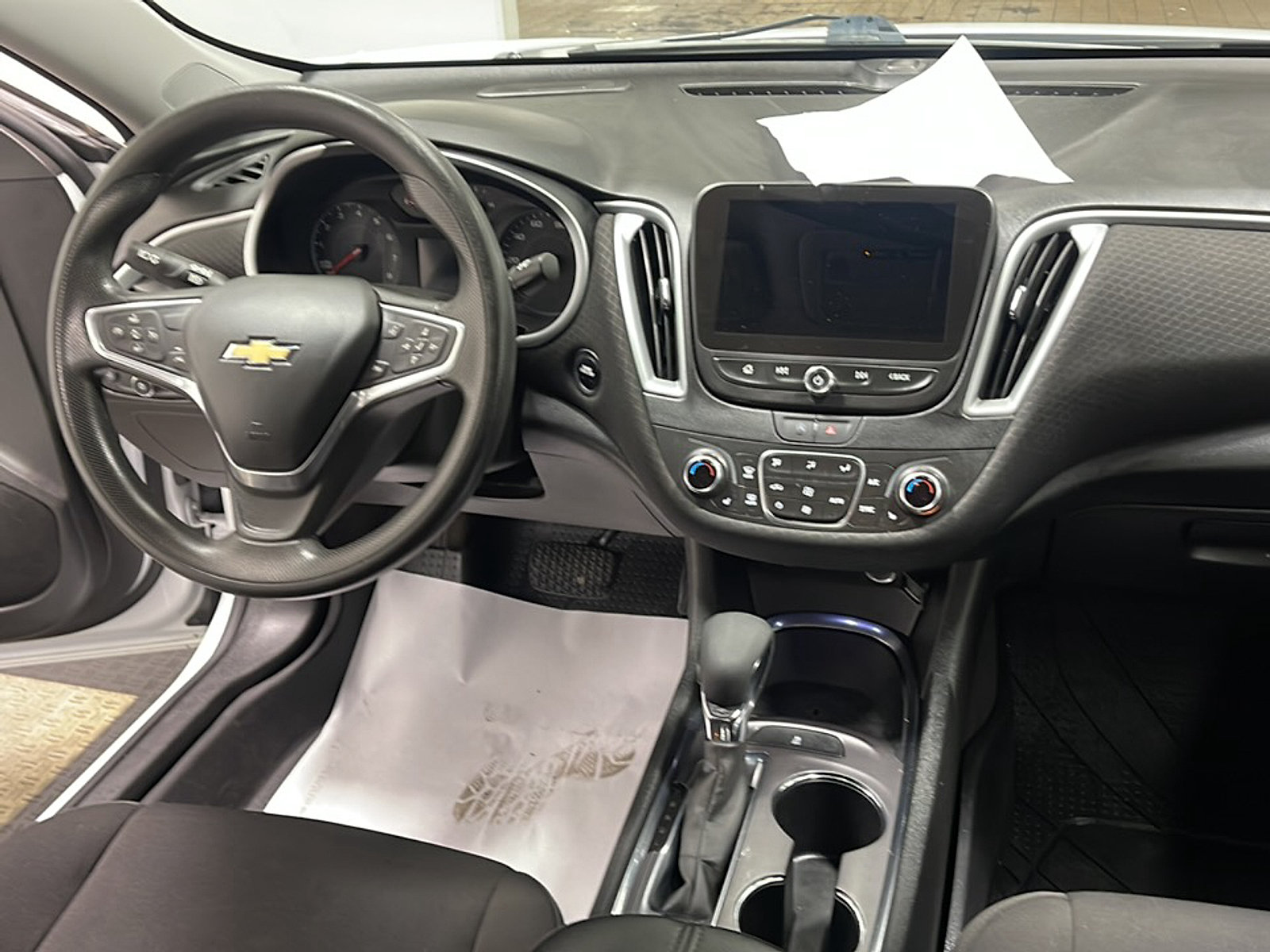 Used 2023 Chevrolet Malibu LT FWD image 14