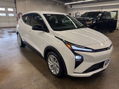 New 2027 Chevrolet Bolt LT w/ Comfort Package image 8