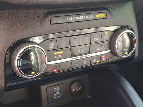 Used 2022 Ford Escape SEL image 25