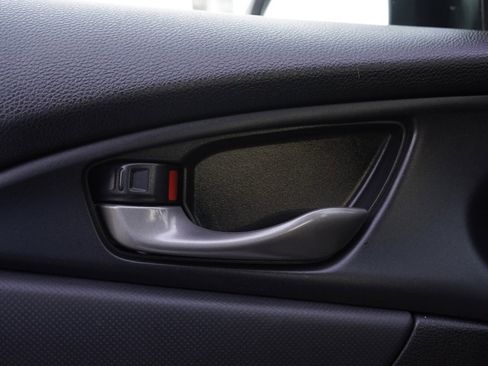 Used 2021 Honda Civic Sport image 12