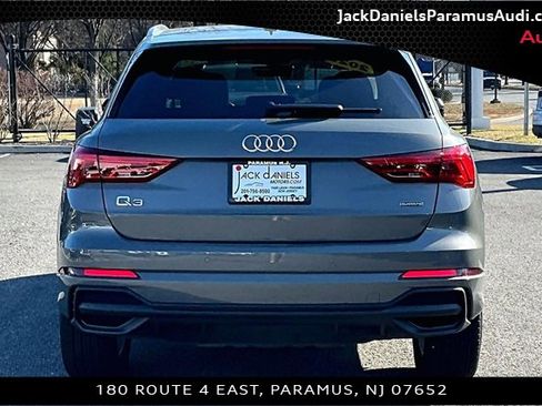 Used 2025 Audi Q3 2.0T Premium w/ Convenience Package image 4
