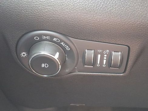 Used 2022 Jeep Compass Latitude w/ Convenience Group AWD/4WD image 18