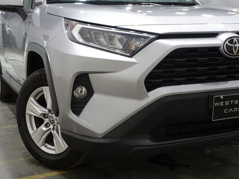 Used 2021 Toyota RAV4 XLE w/ Convenience Package FWD image 46