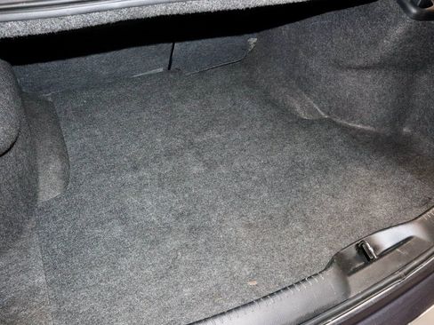 Used 2018 Chrysler 300 Touring L image 15