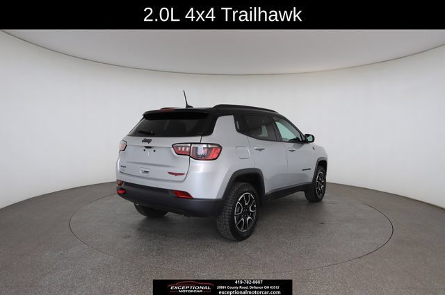 Used 2025 Jeep Compass Trailhawk AWD/4WD image 19