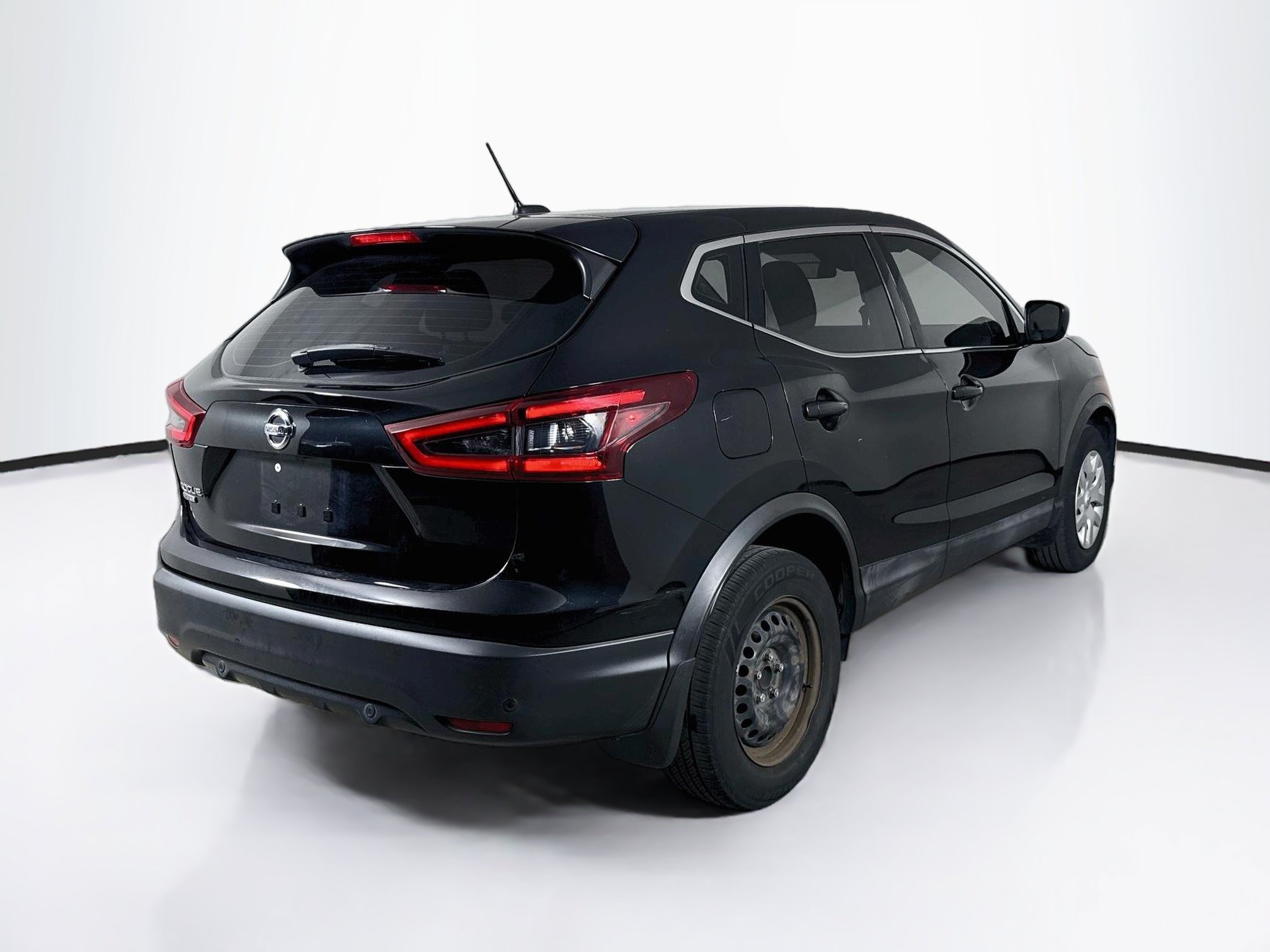 Used 2020 Nissan Rogue Sport S FWD image 30