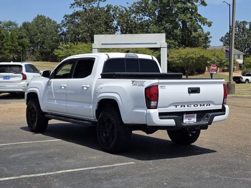 Used 2019 Toyota Tacoma SR w/ SR Convenience Package RWD image 6