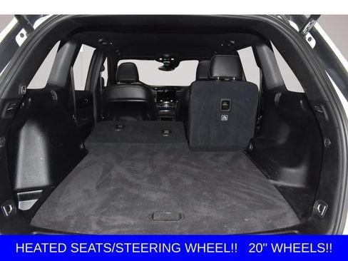 Used 2023 Jeep Grand Cherokee Altitude AWD/4WD image 28
