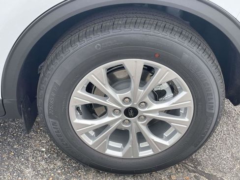 New 2026 Ford Escape Active image 9