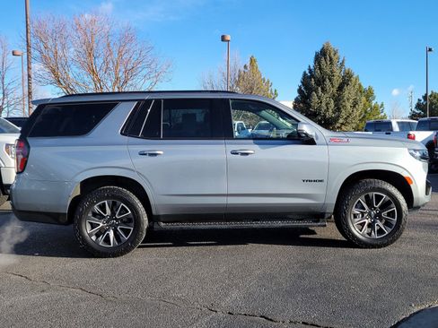 Used 2024 Chevrolet Tahoe Z71 w/ Luxury Package image 2